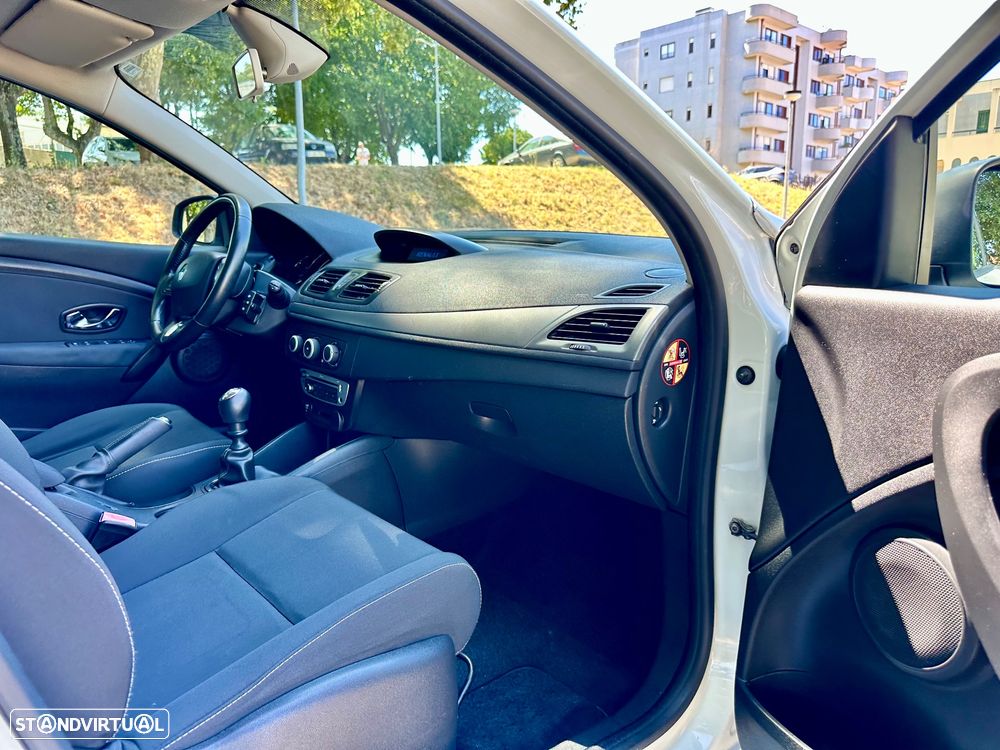 Renault Mégane 1.5 dCi Dynamique - 27