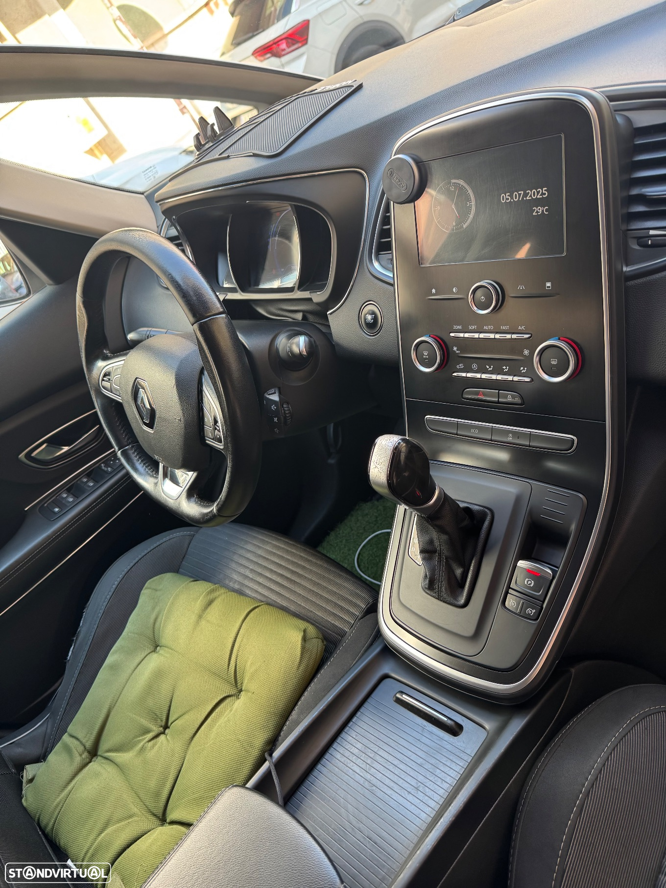 Renault Grand Scénic 1.5 dCi Luxe EDC SS - 23
