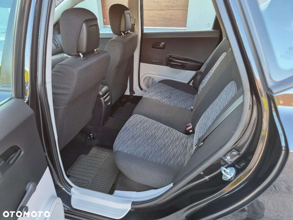 Kia Ceed - 16