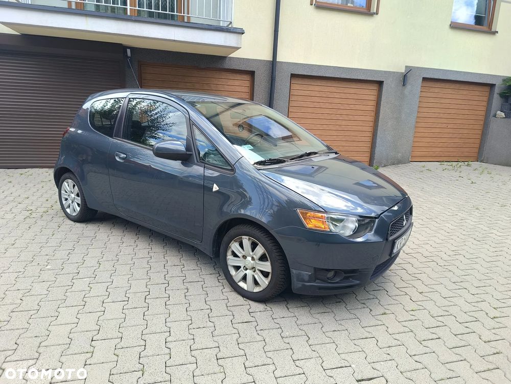 Mitsubishi Colt - 1