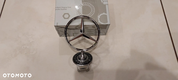Znak firmowy maski gwiazda Mercedes Klasa E 213 Lift  Klasa E 214  2138170801