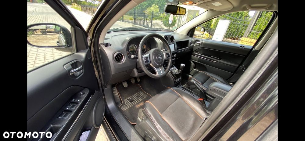 Jeep Compass - 12