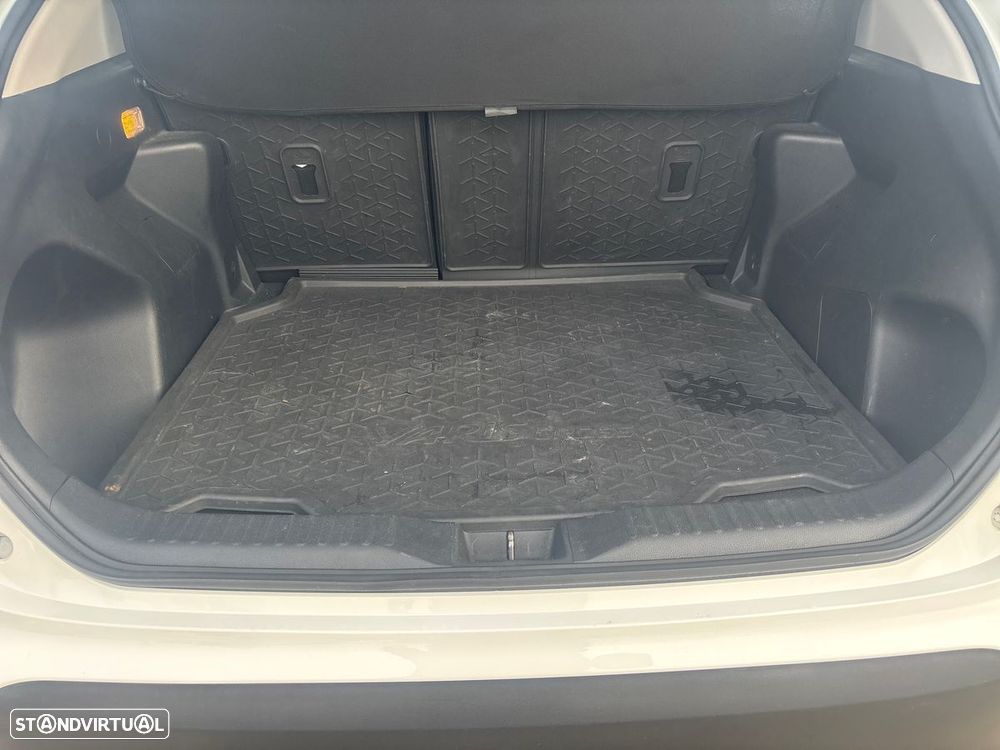 Toyota Yaris Cross 1.5 HDF Comfort Plus - 10