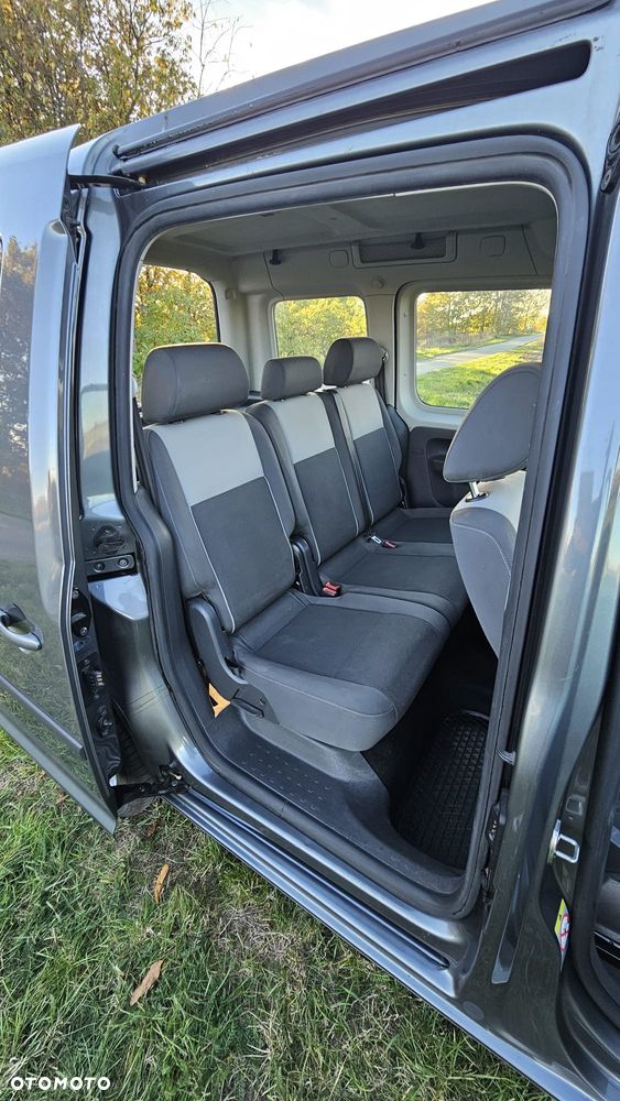 Volkswagen Caddy 2011