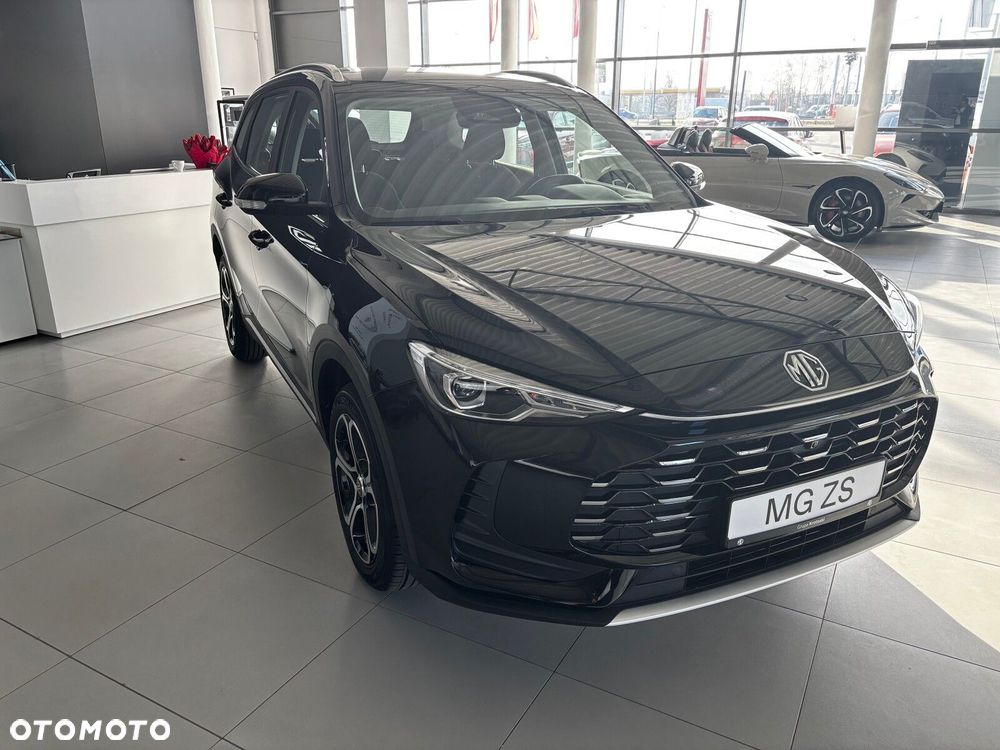 MG ZS Hybrid+ - 4