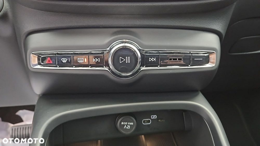 Volvo XC 40 82kWh P8 Recharge AWD Ultimate - 19