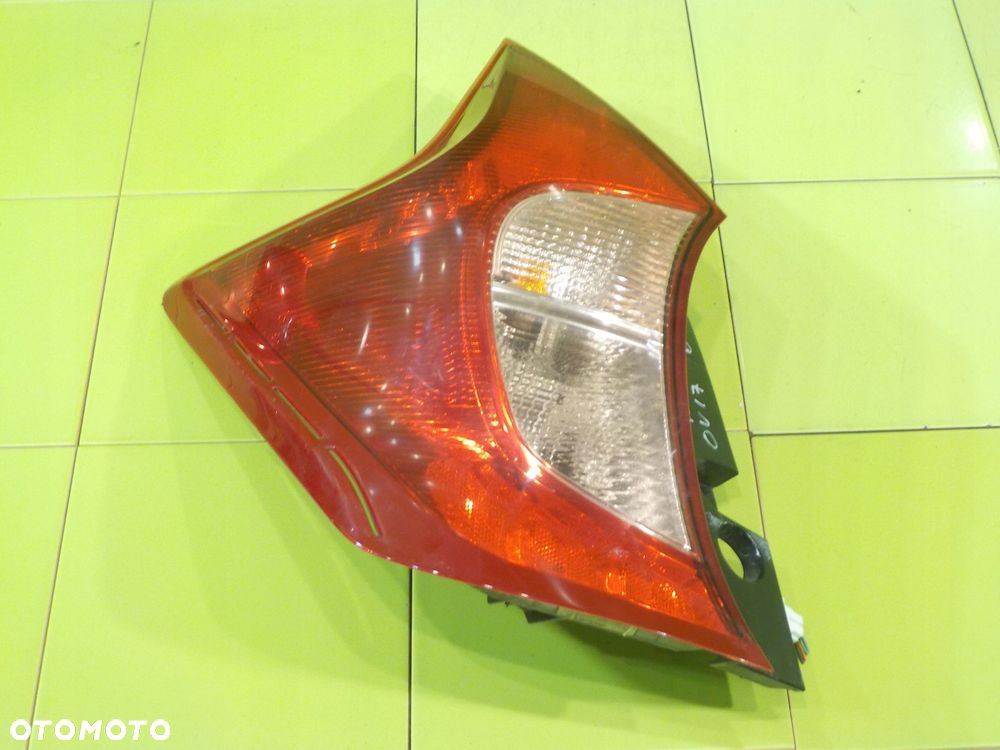 NISSAN NOTE E12 II 16r 1.5 DCI HB 5D lampa lewa tyl 265553VA0A - 1
