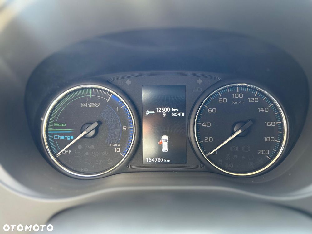 Mitsubishi Outlander Intense + - 12
