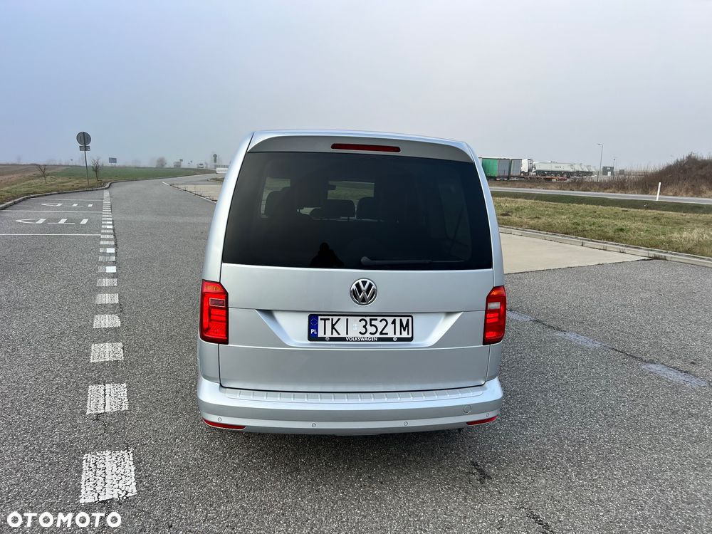 Volkswagen Caddy Maxi Highline DSG - 19