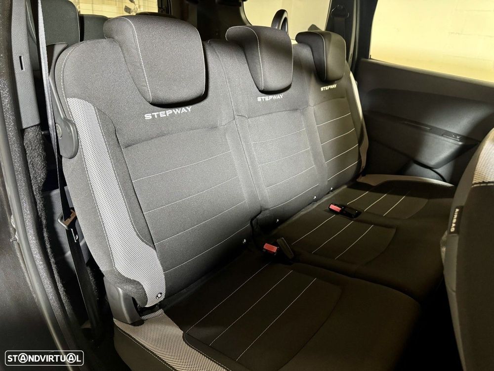Dacia Lodgy 1.5 Blue dCi Stepway 7L - 37