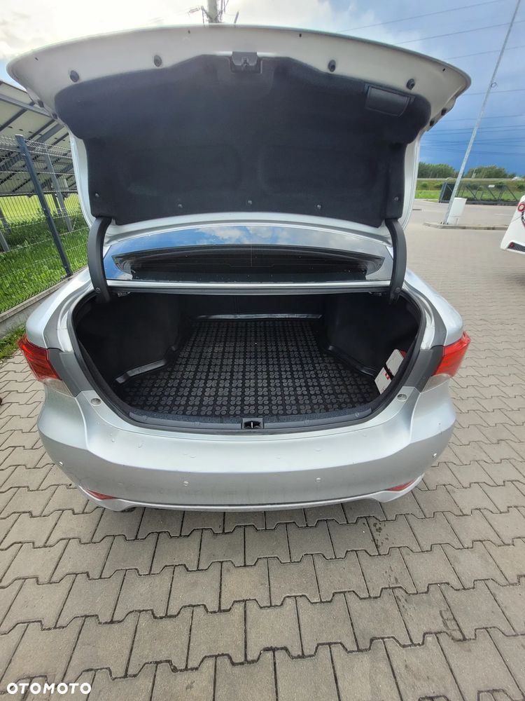 Toyota Avensis 1.8 Active MS - 14