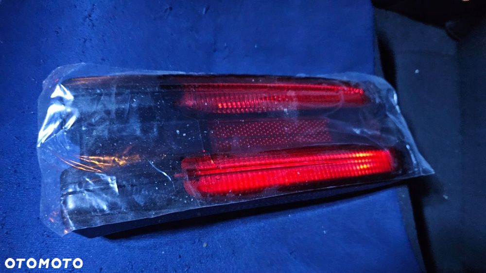 PORSCHE 992 TRZECIE 3 ŚWIATŁO STOP 992945087 C 992.945.087.C - 2