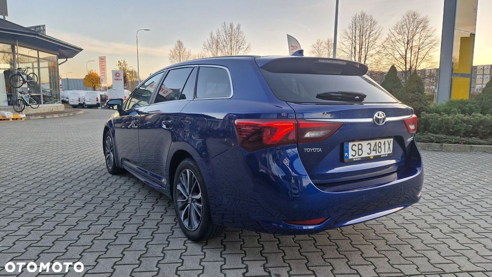 Toyota Avensis 2.0 D-4D Premium - 7