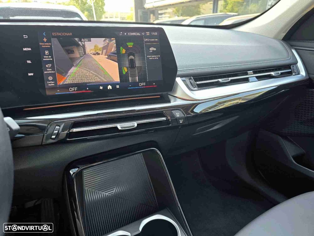 BMW iX1 eDrive20 xLine - 13