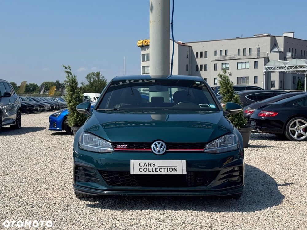 Volkswagen Golf - 10