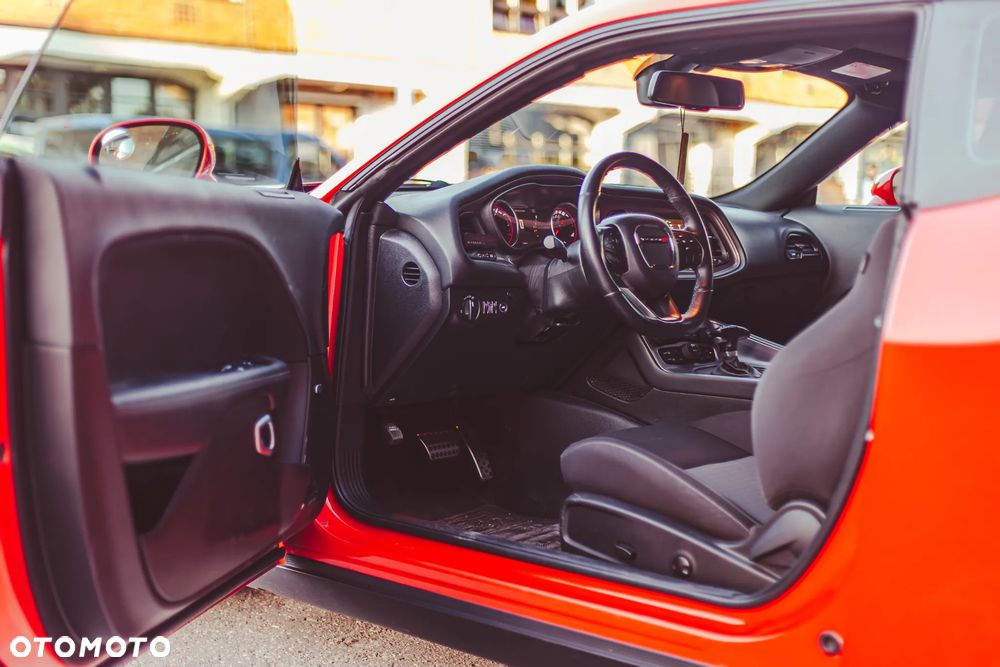 Dodge Challenger 5.7 R/T - 21