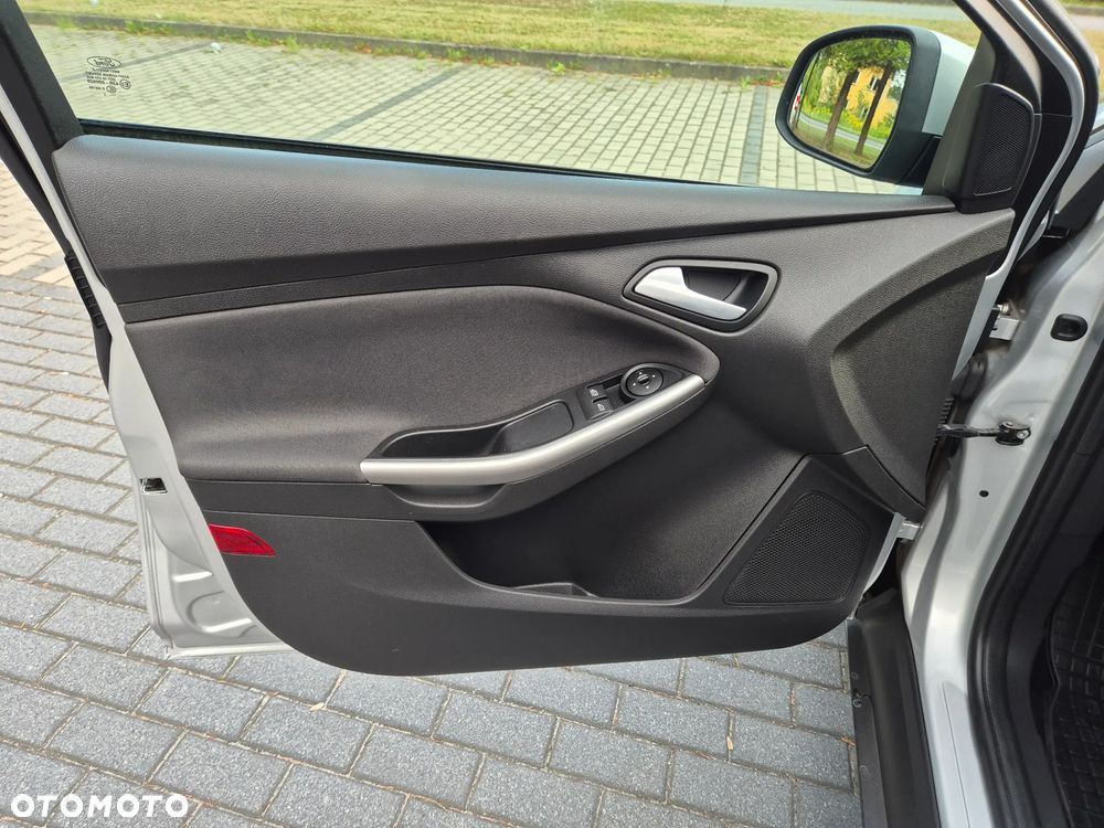 Ford Focus - 36