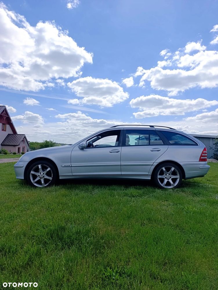 Mercedes-Benz Klasa C 180 Kompressor Classic Sport Edition - 9