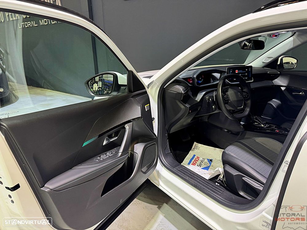 Peugeot 2008 1.2 PureTech Allure Pack EAT8 - 13