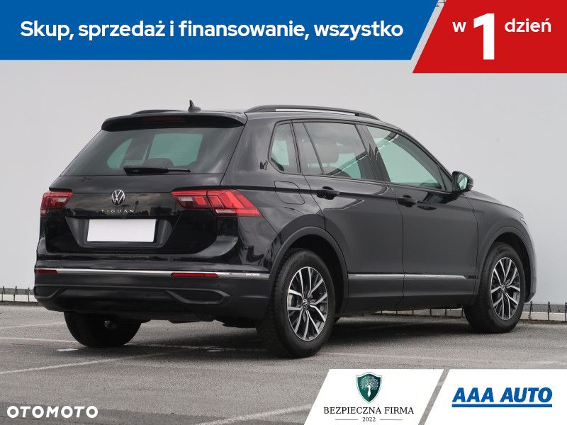 Volkswagen Tiguan - 6