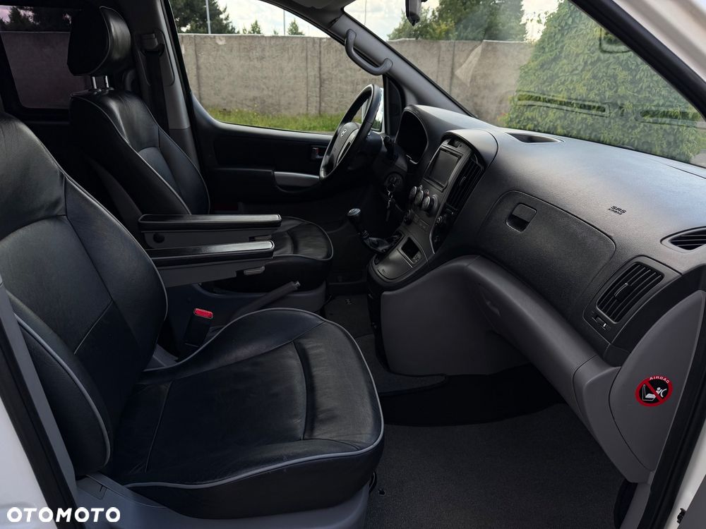 Hyundai H-1 Cargo teilverglast HK - 18