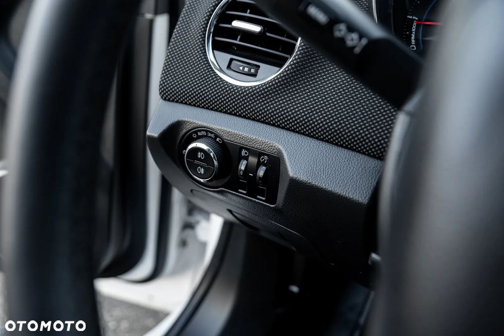 Chevrolet Cruze 1.8 LT+ - 29