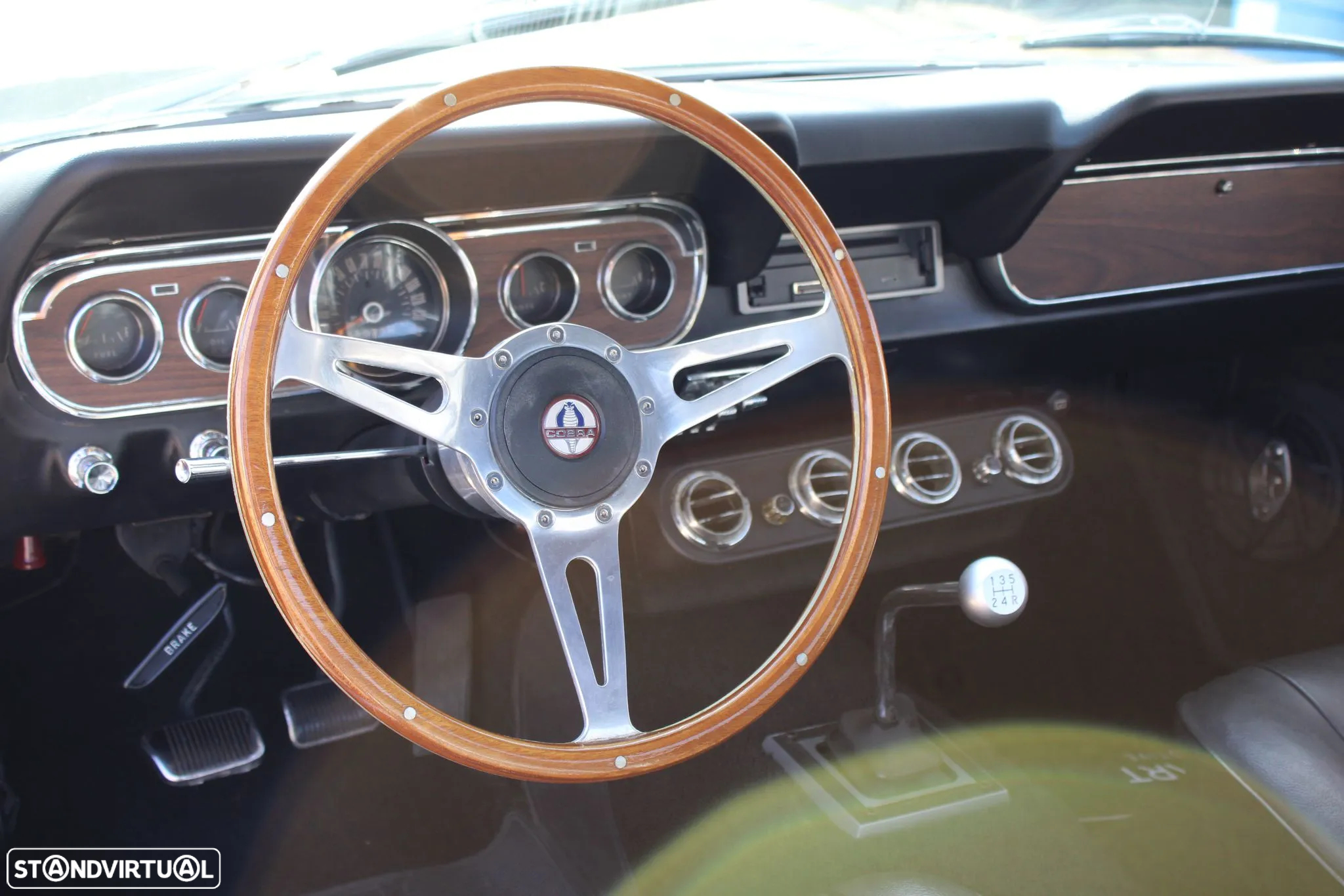 Ford Mustang - 16