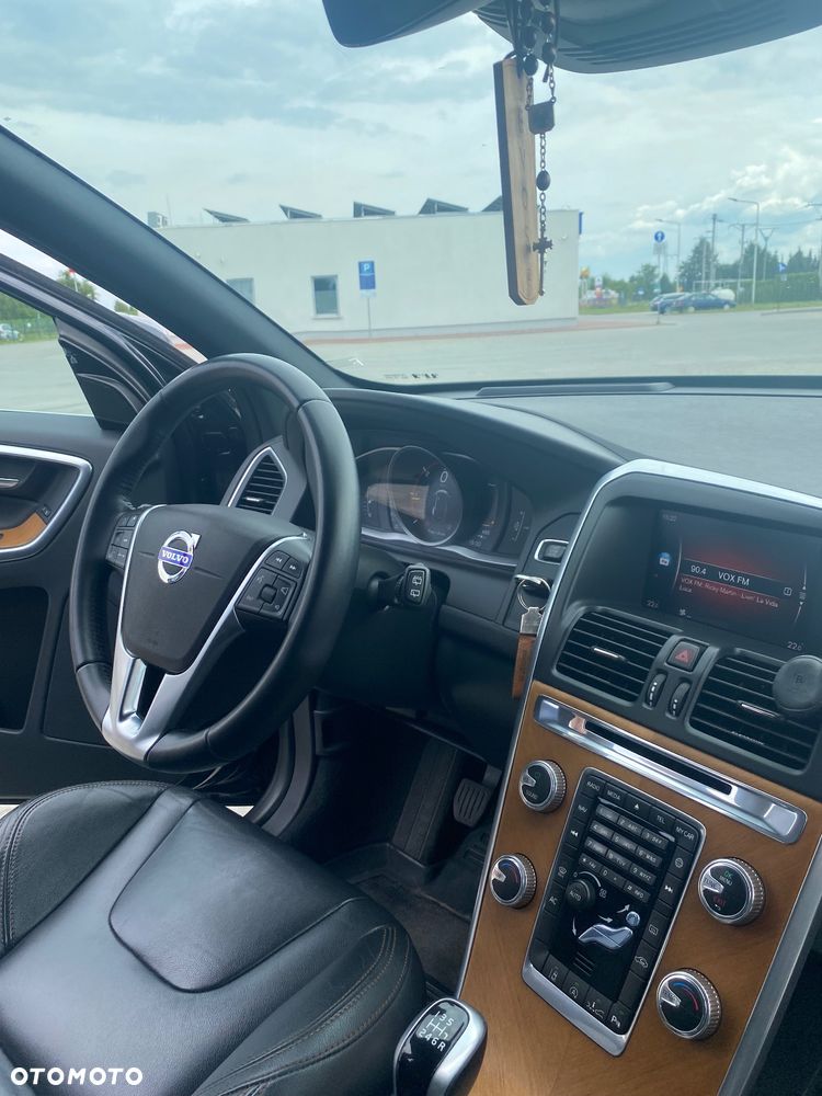 Volvo XC 60 D3 Drive-E Momentum - 10