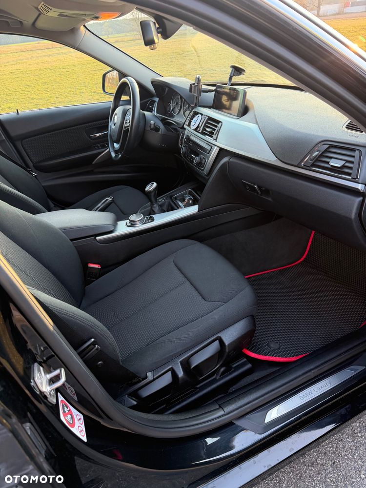 BMW Seria 3 318d Luxury Line - 14