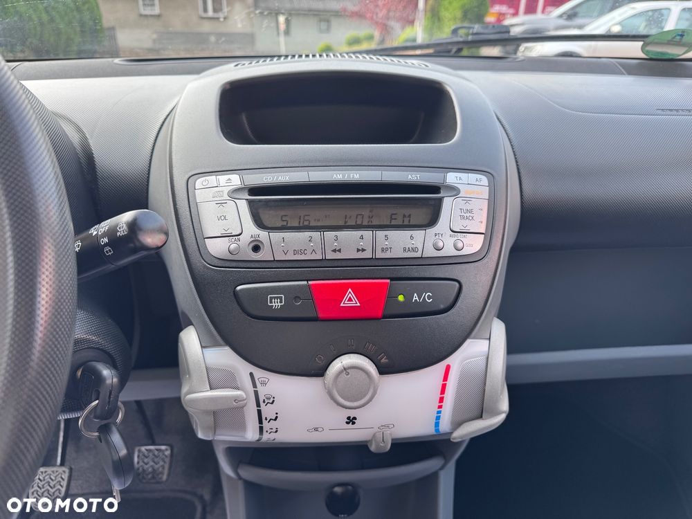 Toyota Aygo Connect - 34