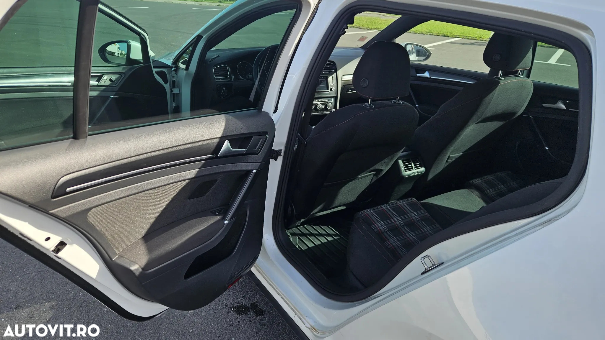 Volkswagen Golf 2.0 TSI BMT GTI Performance - 20