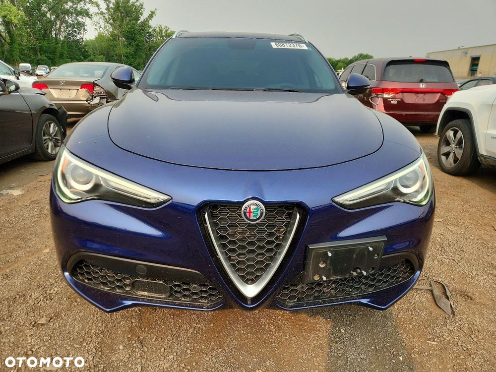 Alfa Romeo Stelvio - 2