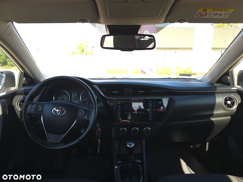 Toyota Corolla 1.4 D-4D Premium - 33