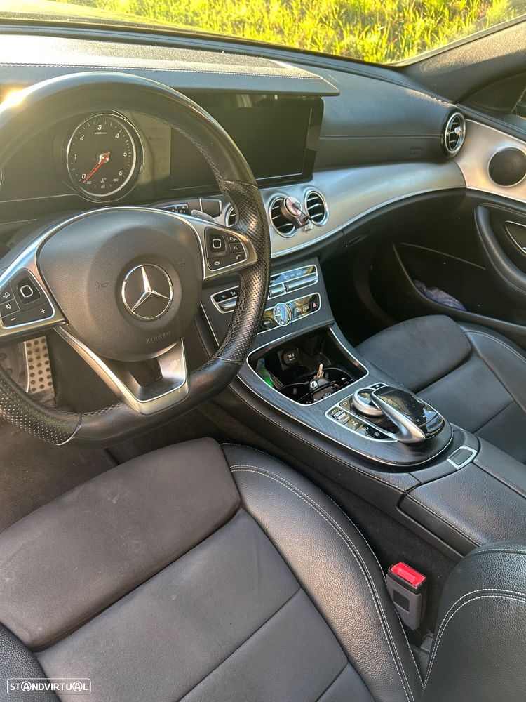 Mercedes-Benz E 220 d AMG 7L - 10