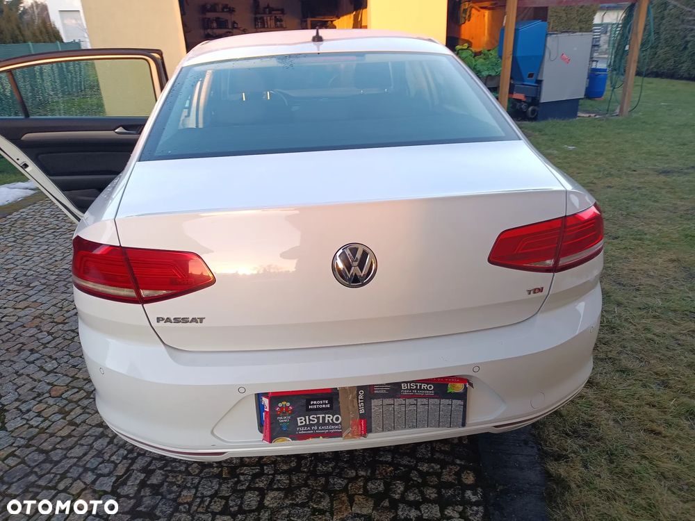 Volkswagen Passat 1.6 TDI BMT Comfortline - 4