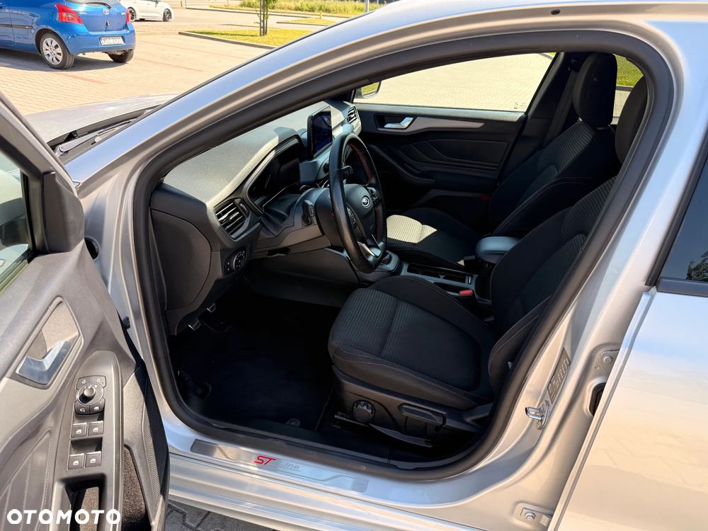 Ford Focus 1.0 EcoBoost mHEV ST-Line - 8