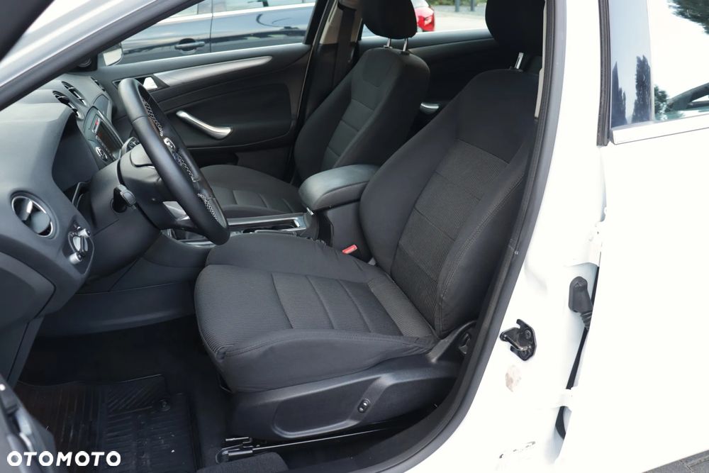 Ford Mondeo 2.0 TDCi Titanium X - 18