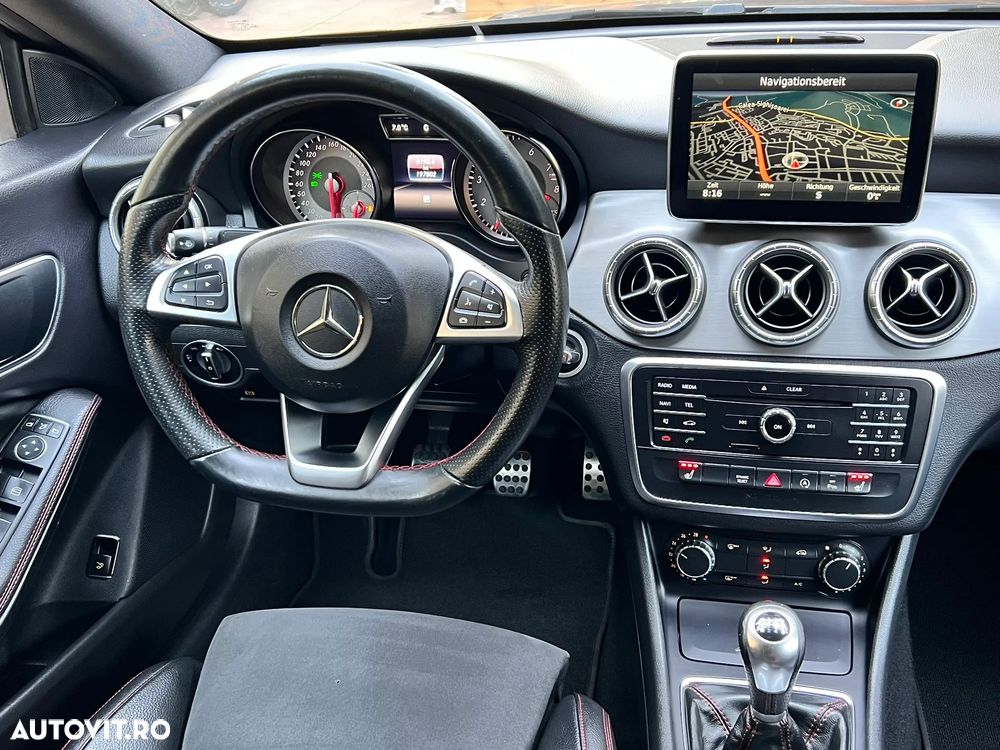 Mercedes-Benz CLA 180 AMG Line - 16