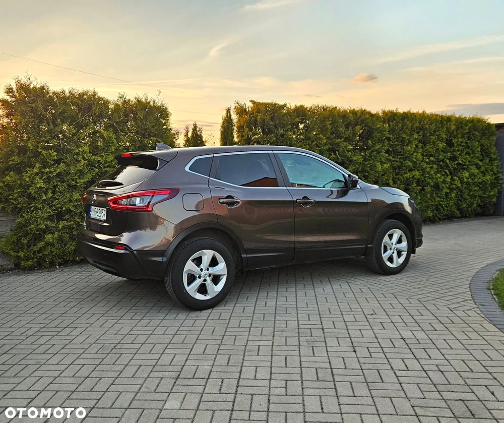 Nissan Qashqai 1.6 dCi Visia S&S - 15