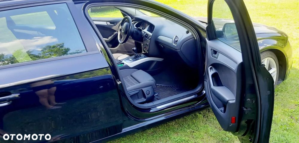 Audi A4 ver-avant-2-0-tdi-dpf-attraction - 11