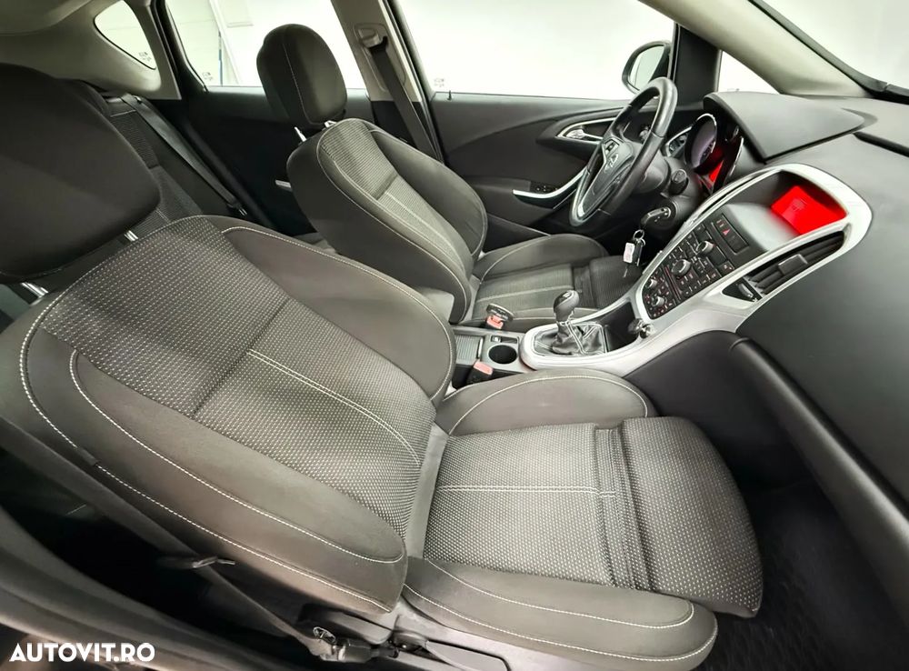 Opel Astra 1.7 CDTI Cosmo - 18