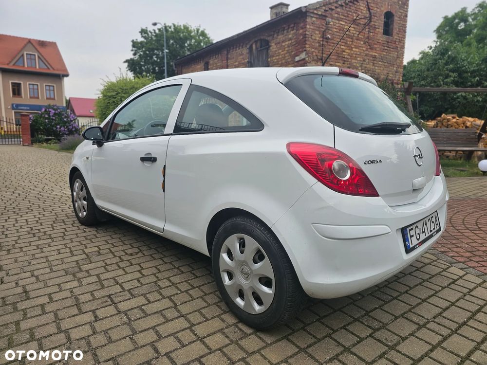Opel Corsa 1.2 16V Edition - 3