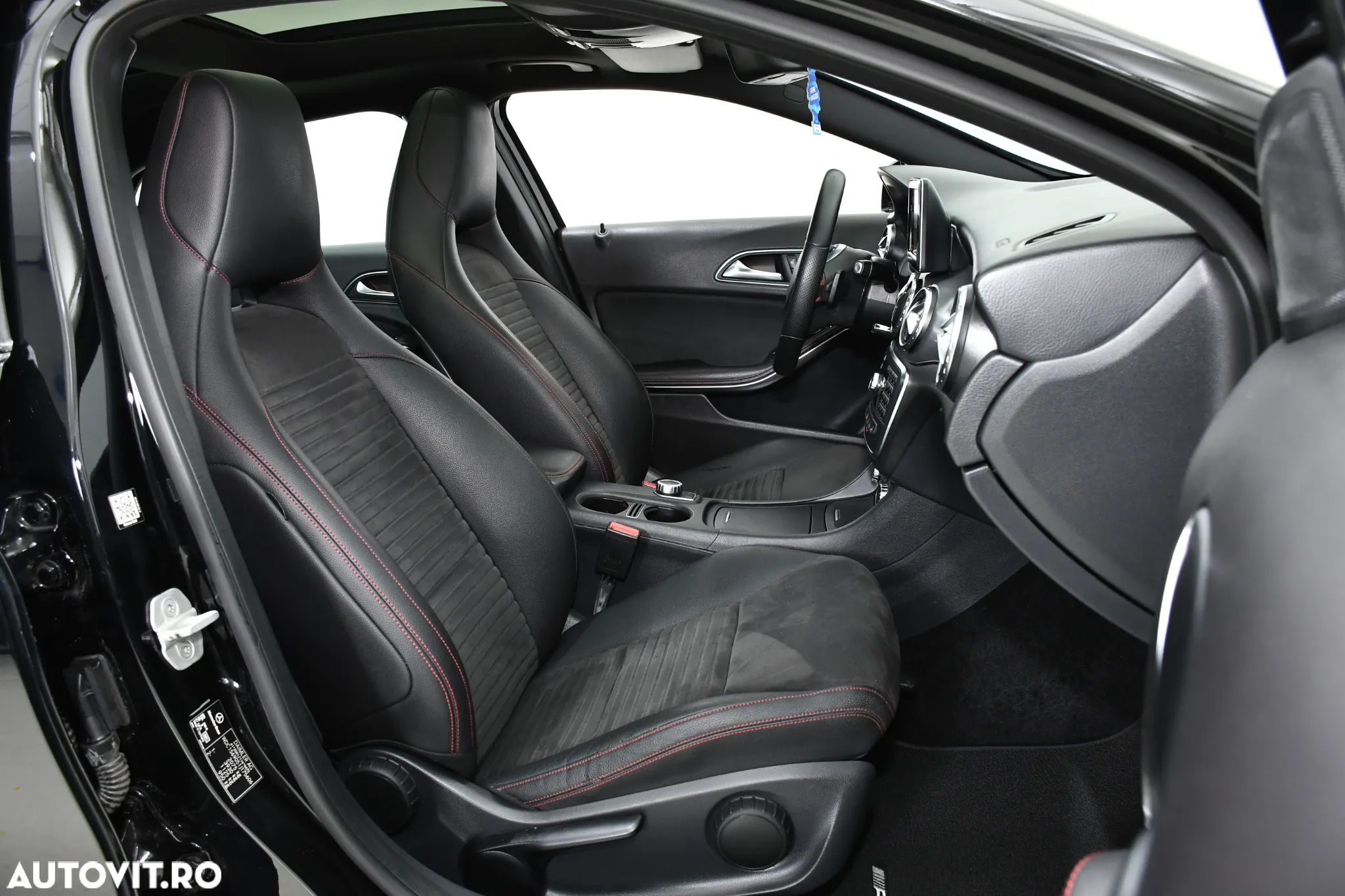 Mercedes-Benz GLA 220 CDI 4Matic 7G-DCT AMG Line - 12