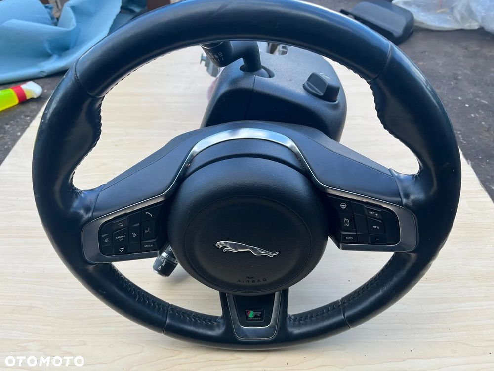 Kierownica wielofunkcyjna Jaguar XE X760 - 1