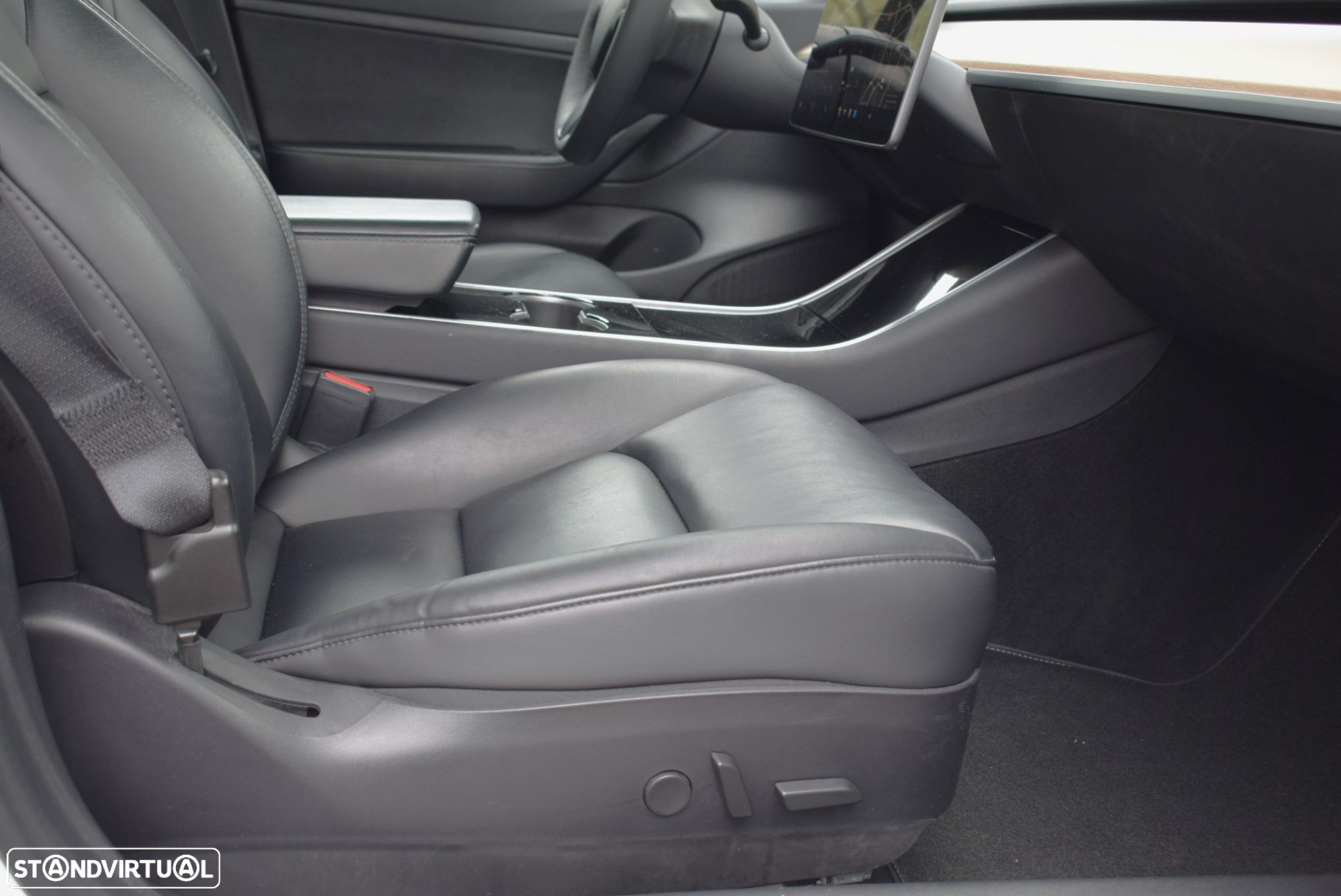 Tesla Model 3 Standard RWD Plus - 25