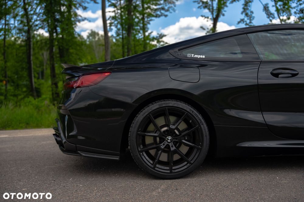 BMW Seria 8 - 11