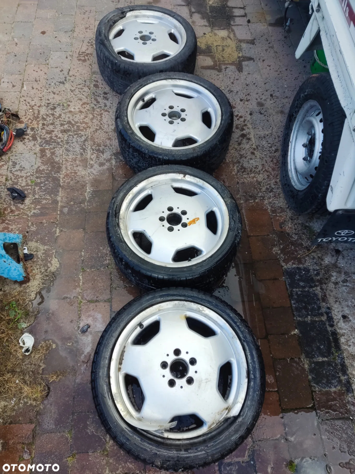 Mercedes R129 SL Felgi 18'' komplet 4 sztuki Monoblock AMG 8j/18 h2 oryginał uszkodzone - 2