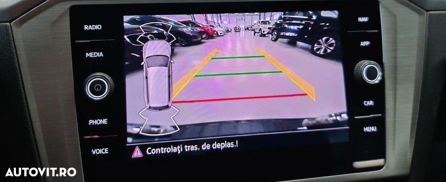 Volkswagen Passat 1.6 TDI SCR DSG Comfortline - 10