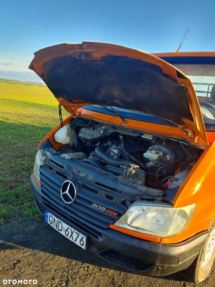 Mercedes-Benz Sprinter - 13