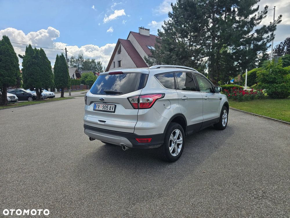Ford Kuga 2.0 TDCi AWD Titanium - 4
